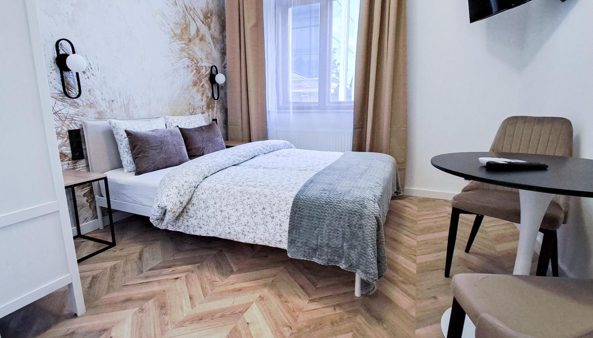 Lion Apartments - Platinium Krasków Exterior foto